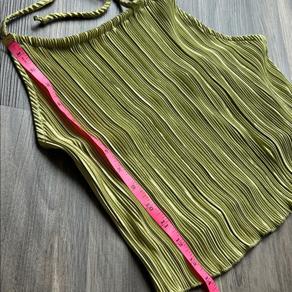 NWOT Le Lis Plisse Halter Top - Picture 6 of 10